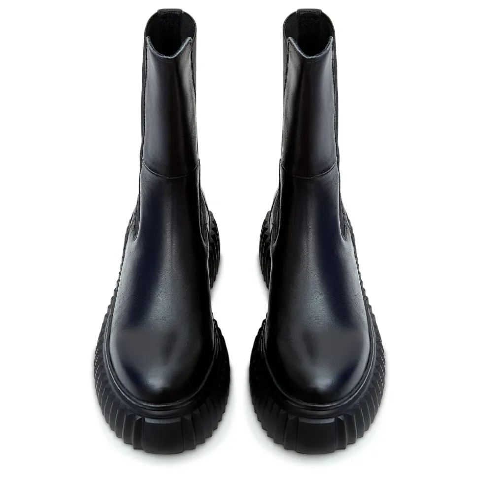 Platform Chelsea Boots with Ribbed Sole - Black
