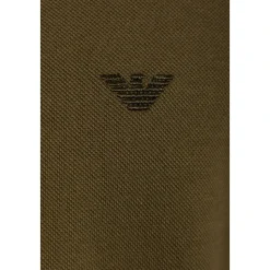 Polo Piqué con Detalle de Raya en el Cuello