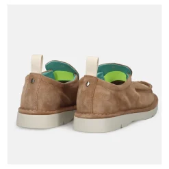 P19 Slip-On