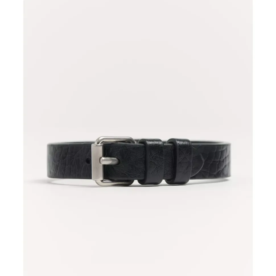Pulsera de cuero con VLogo