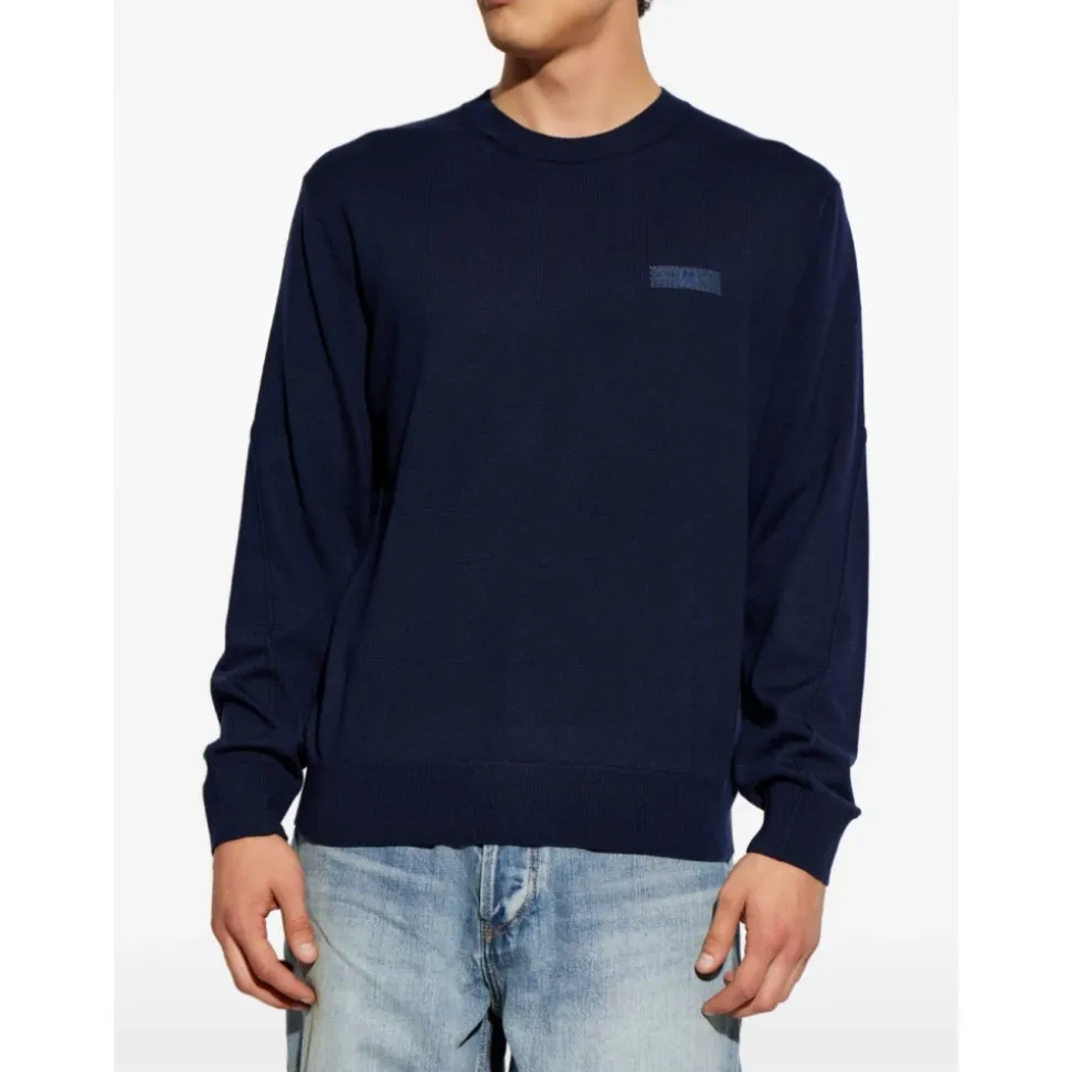 Round-neck Knitwear