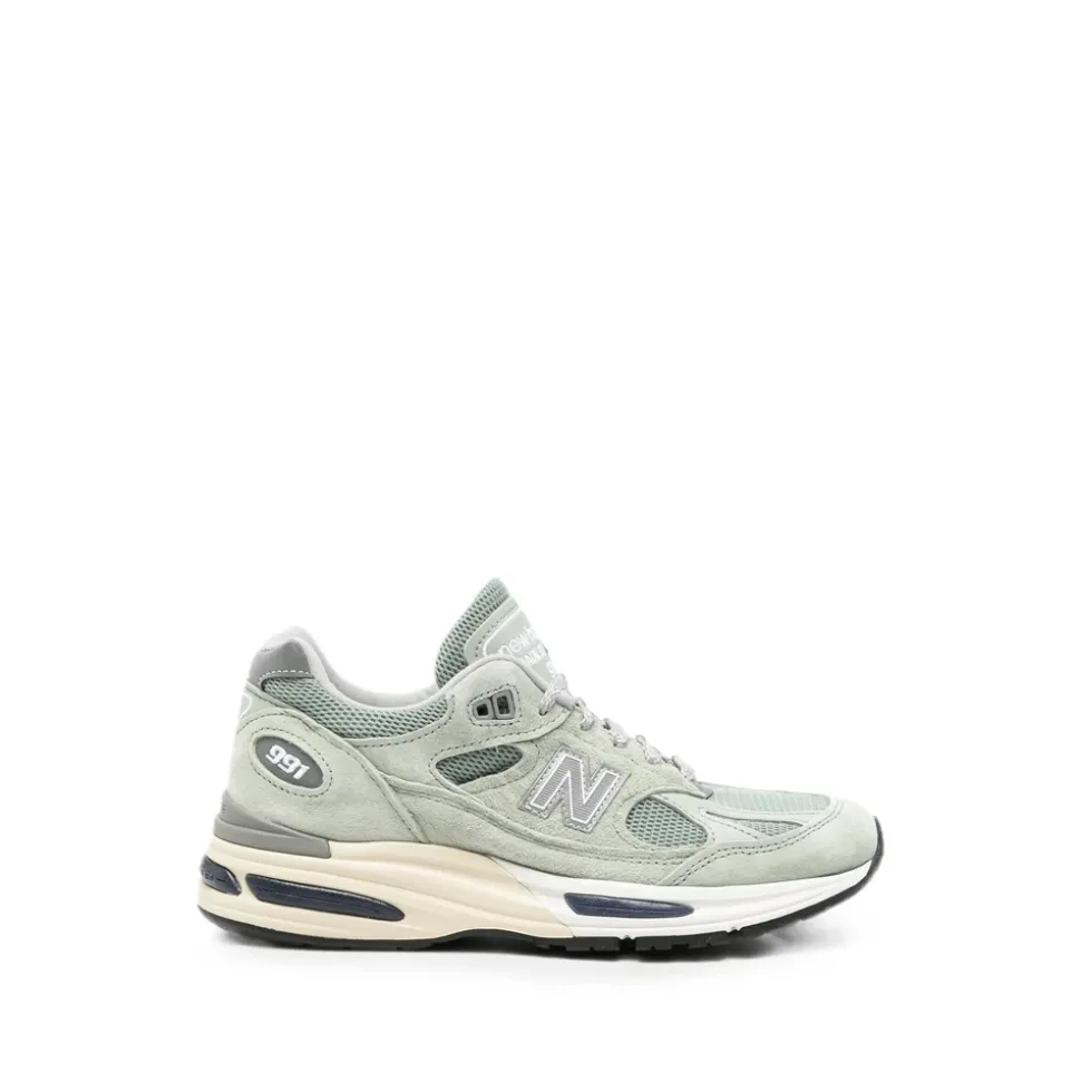 Running Shoes