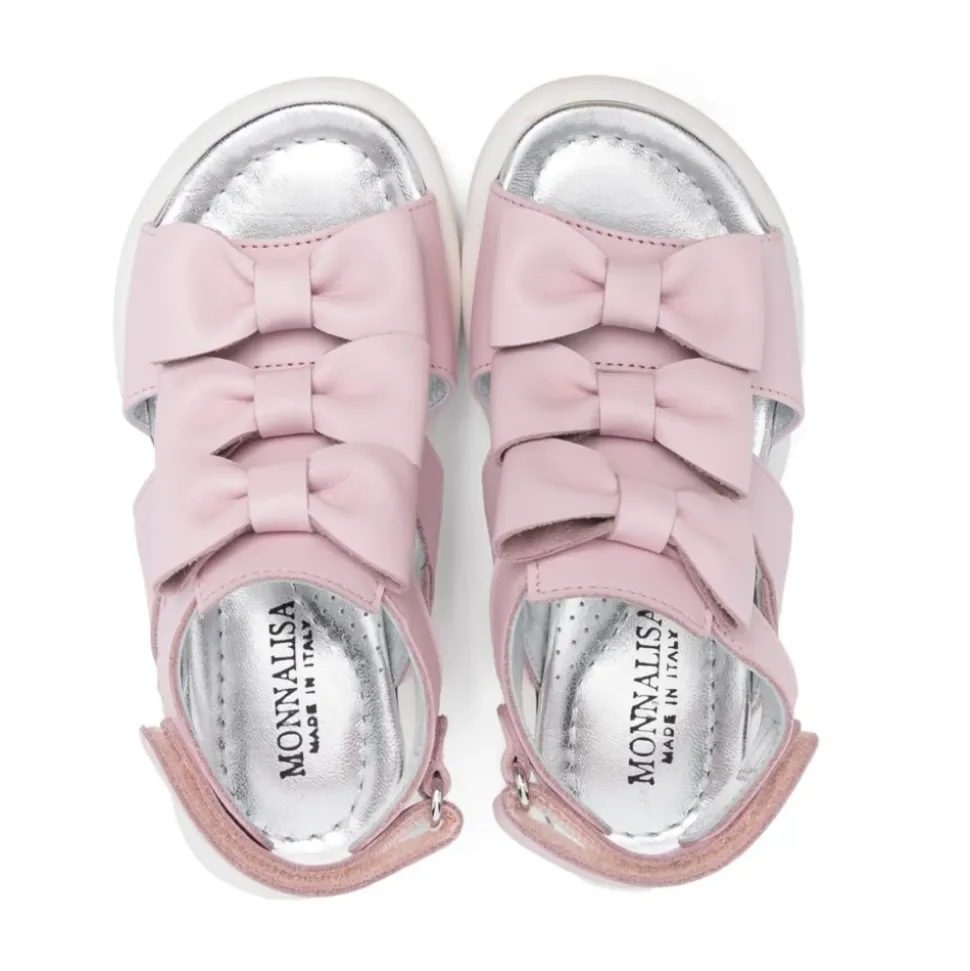 Sandalias de charol con lazos