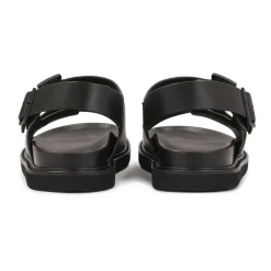 Sandalias de cuero con hebilla metálica