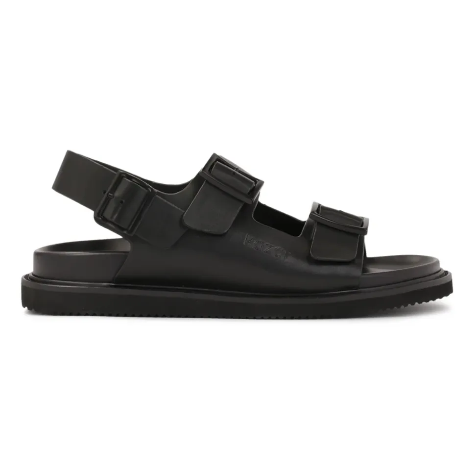 Sandalias de cuero con hebilla metálica