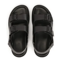 Sandalias de cuero con hebilla metálica