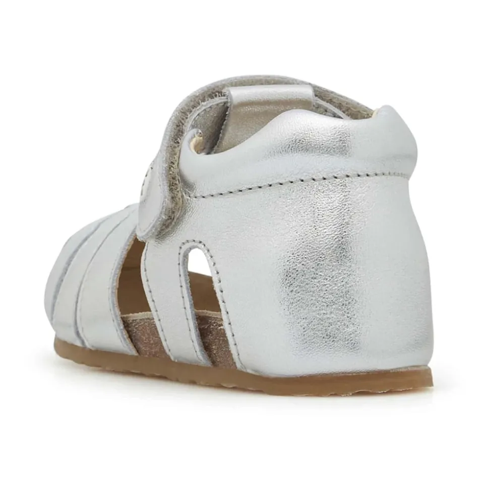 Sandalias de cuero con puntera cerrada Alby
