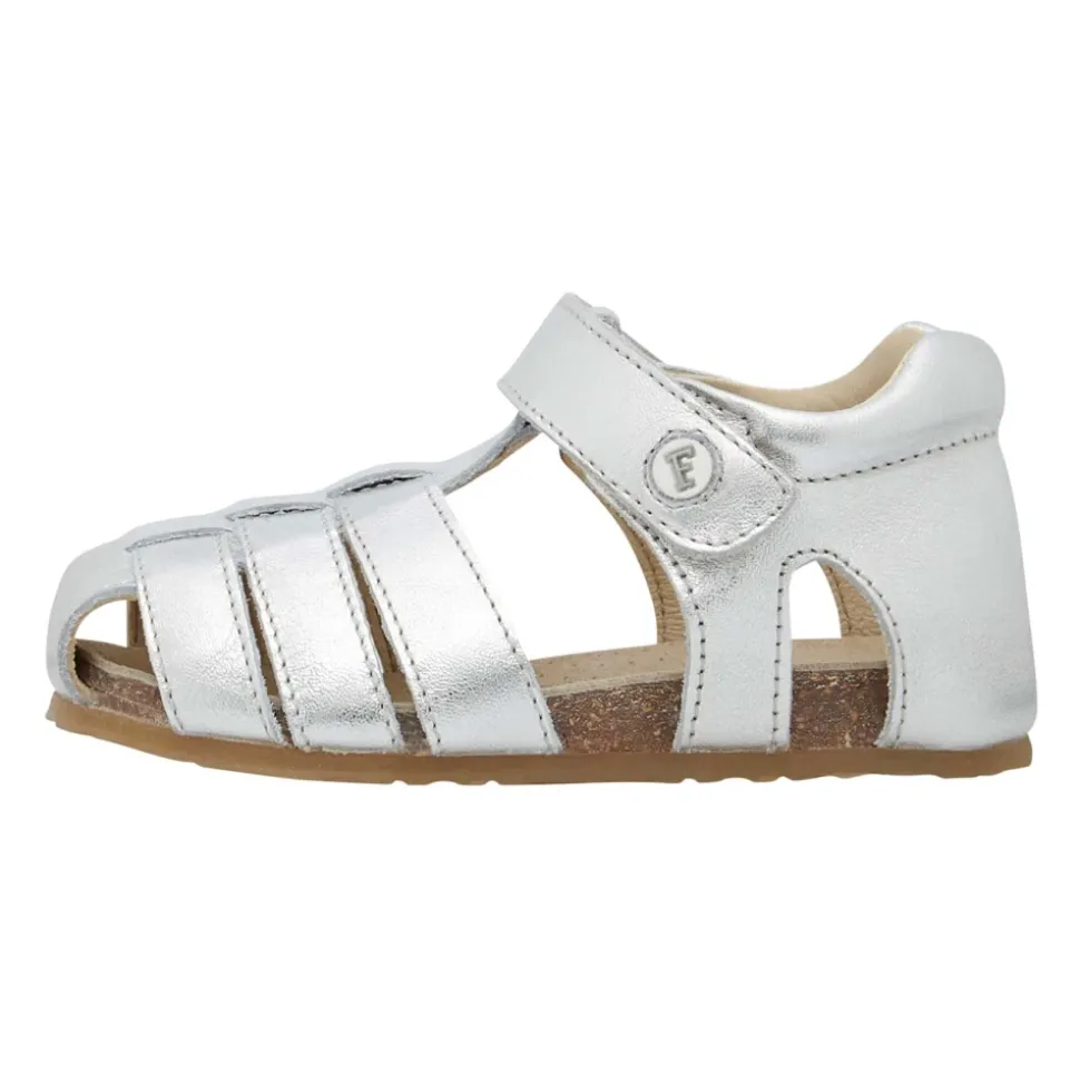 Sandalias de cuero con puntera cerrada Alby