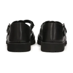 Sandalias negras para hombres con tacón cubierto y un dedo del pie.Este producto es de talla grande.