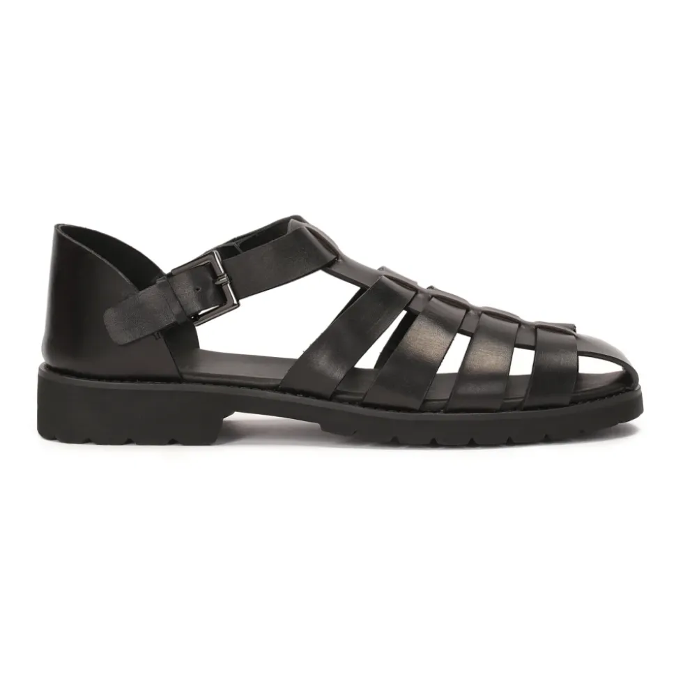 Sandalias negras para hombres con tacón cubierto y un dedo del pie.Este producto es de talla grande.