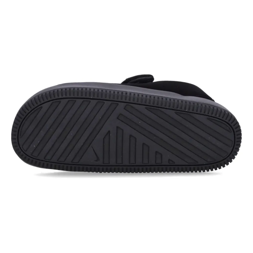 Sandalias negras planas con cierre de velcro
