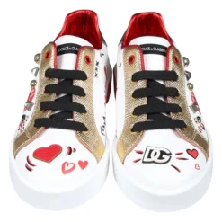 Sneakers con Estampado Graffiti y Gemas