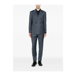 Suit