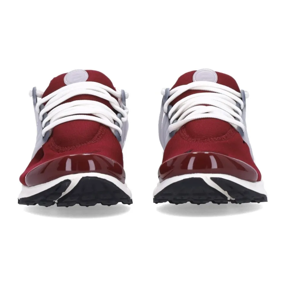 Team Red Zapatilla Baja con Swoosh