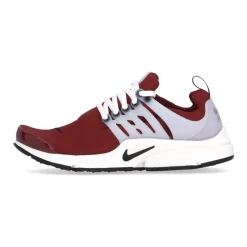 Team Red Zapatilla Baja con Swoosh