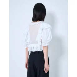 Top Corto con Volantes y Cuello en V