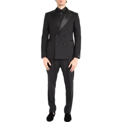 Traje cruzado
