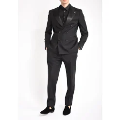Traje cruzado