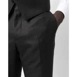 Traje de tres piezas cruzado sencillo