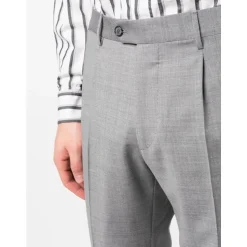 Traje de un Botón