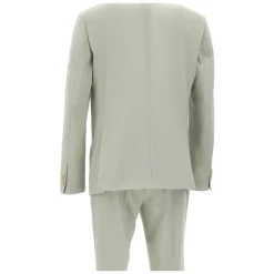Traje de un botón