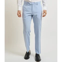 Traje de un botón