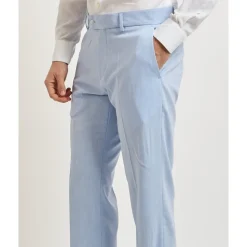 Traje de un botón