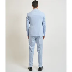 Traje de un botón