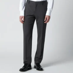 Traje París