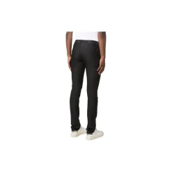 Vaqueros Slim Fit J06 Negros