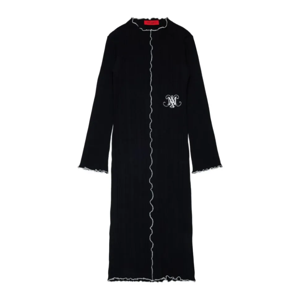 Vestido Bordado con Ribete Ondulado