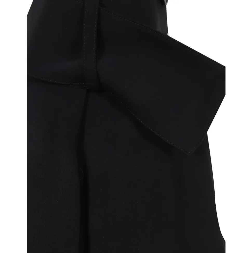 Vestido con Cuello Alto y Detalle de Bufanda