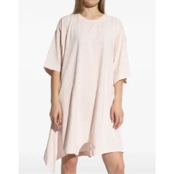 Vestido de Corte Asimétrico