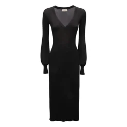 Vestido de Punto con Cuello en V