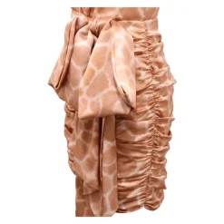 Vestido de seda con cremallera trasera