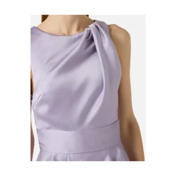Vestido Duchesse con Detalles de Logo