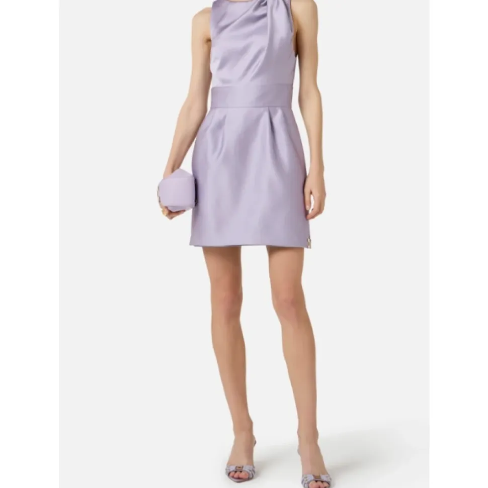Vestido Duchesse con Detalles de Logo