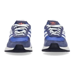 Zapatilla baja azul con detalles blancos