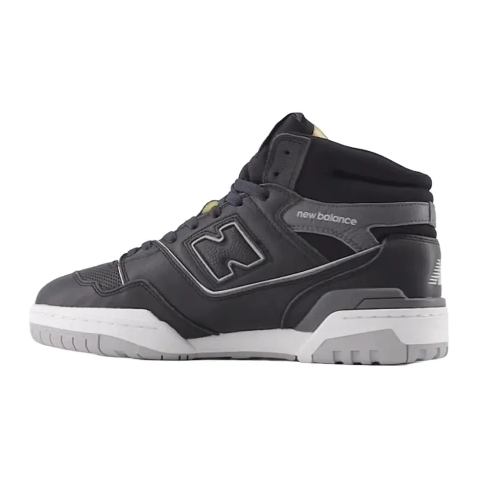 Zapatilla de caña alta 650