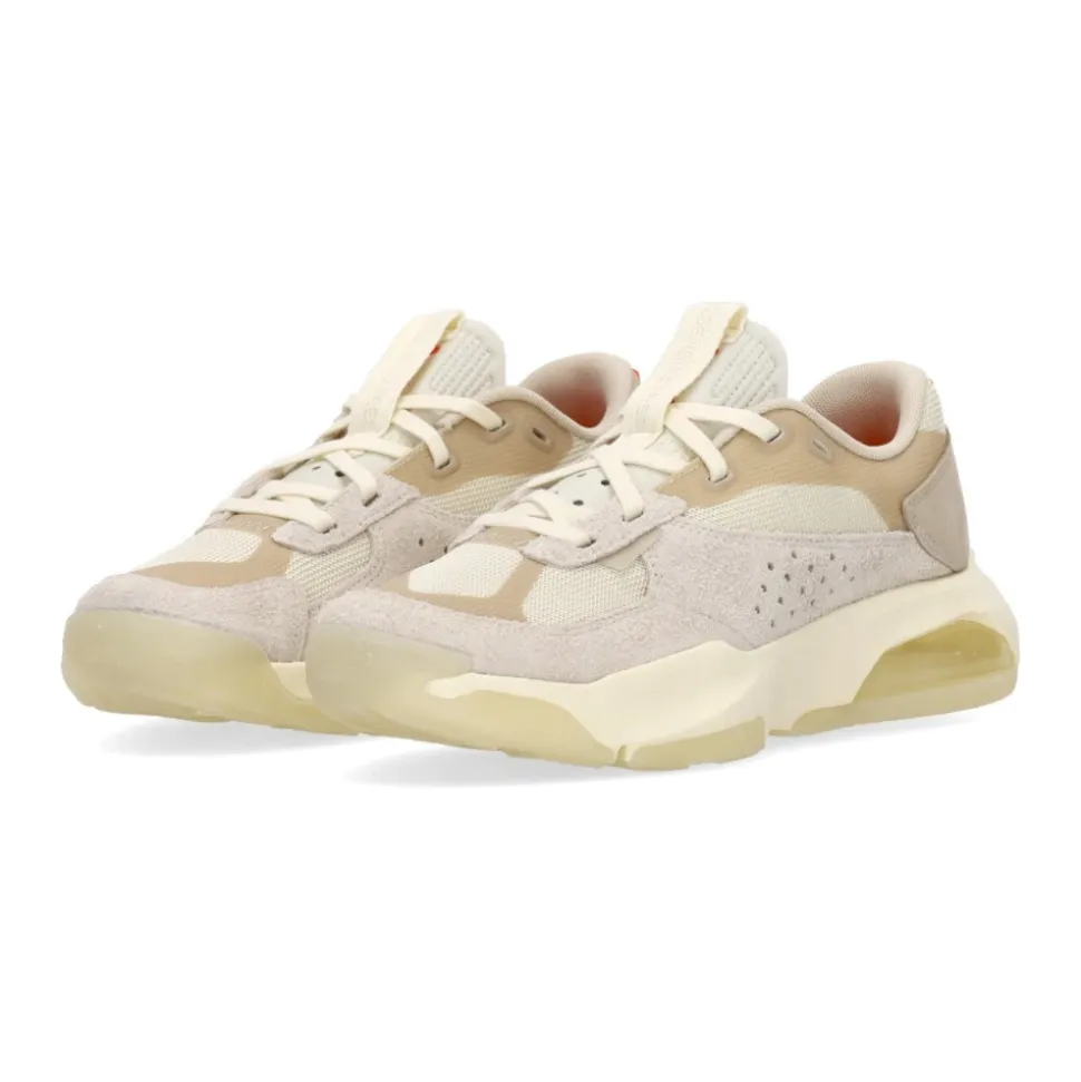Zapatillas Bajas Coconut Milk con Infrared23
