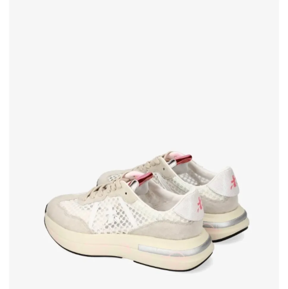 Zapatillas beige con logo premiado
