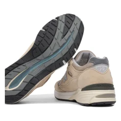 Zapatillas beige SS25 con amortiguación ENCAP