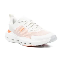 Zapatillas Blancas con Detalle del Logotipo