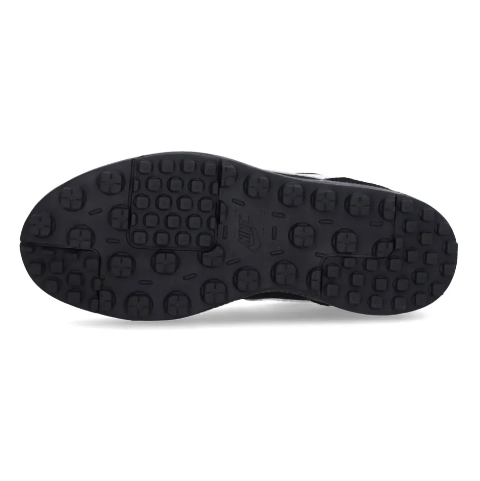 Zapatillas City Negras con Detalles Verdes