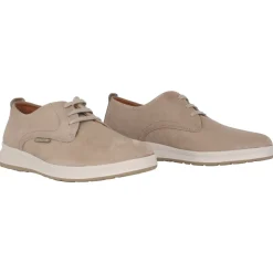 Zapato beige con cordones para hombre