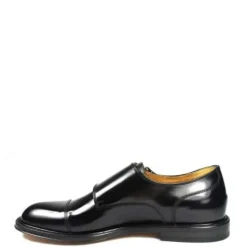 Zapato de cuero negro con doble hebilla