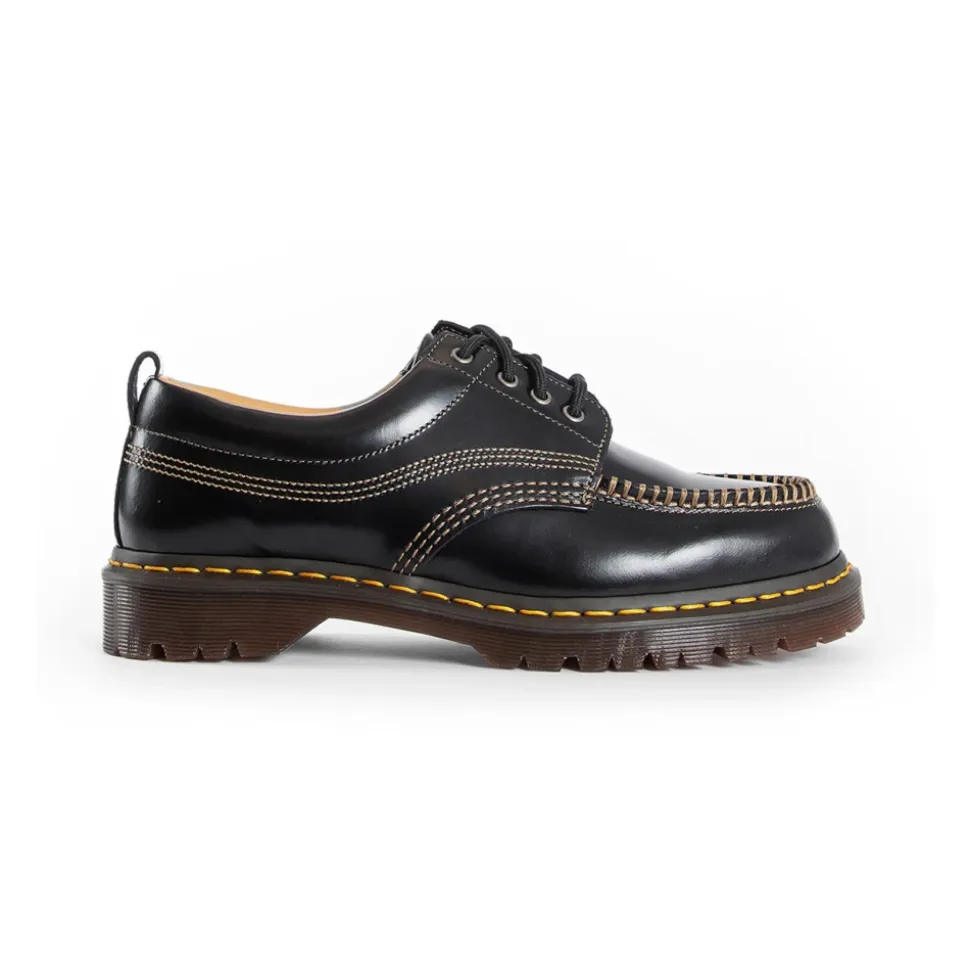 Zapato de cuero negro Moc Toe