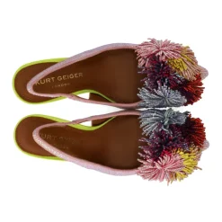 Zapato de Salón con Tiras Traseras y Pompón