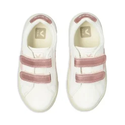 Zapatos Blancos con Cierre de Tira y Suela Plana de Goma