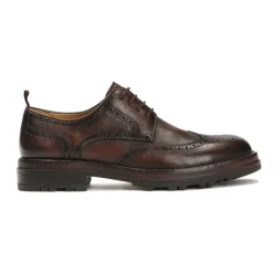Zapatos casuales de cuero con ornamentación